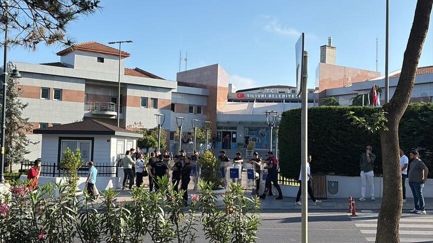 CHP’li Silivri Belediyesi’ne operasyon: 17 gözaltı
