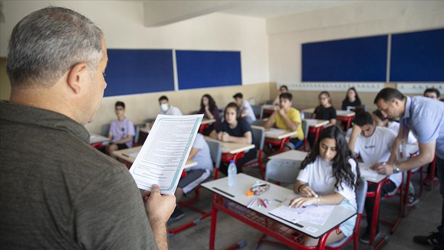 MİLLİ EĞİTİM BAKANLIĞI KALEM VE SİLGİ DAĞITMAYACAK Sınav sabahı en