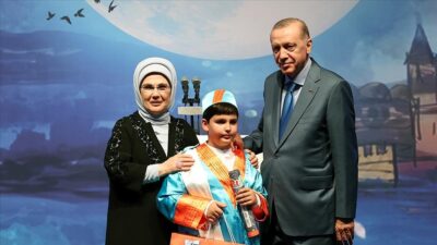 Bayraktar ailesinin üçüncü çocuğu 2016 yılında evlenen Selçuk ve Sümeyye
