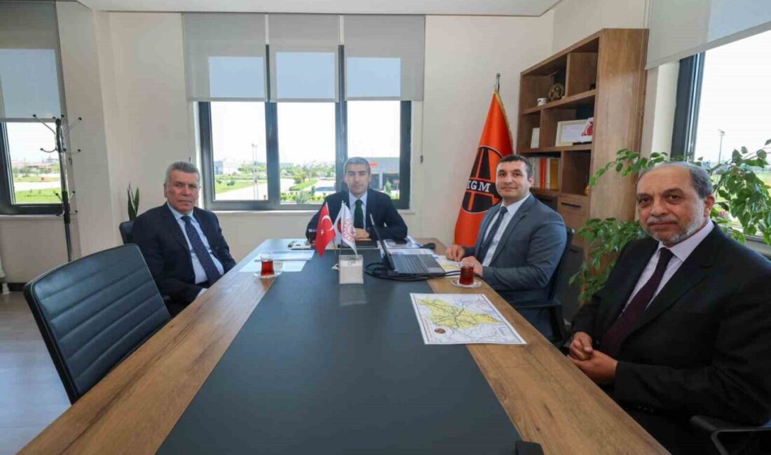 Afyonkarahisar’da Karayolları 31. Şube Şefliği koordinesinde yürütülen yatırım çalışmalarıyla ilgili
