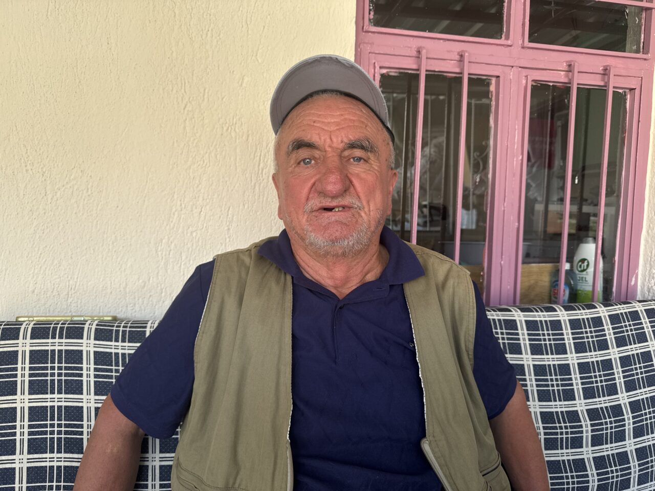 - Afyonkarahisar'ın Emirdağ ilçesinde hayata geçirilen acil iletişim hizmetiyle telefon