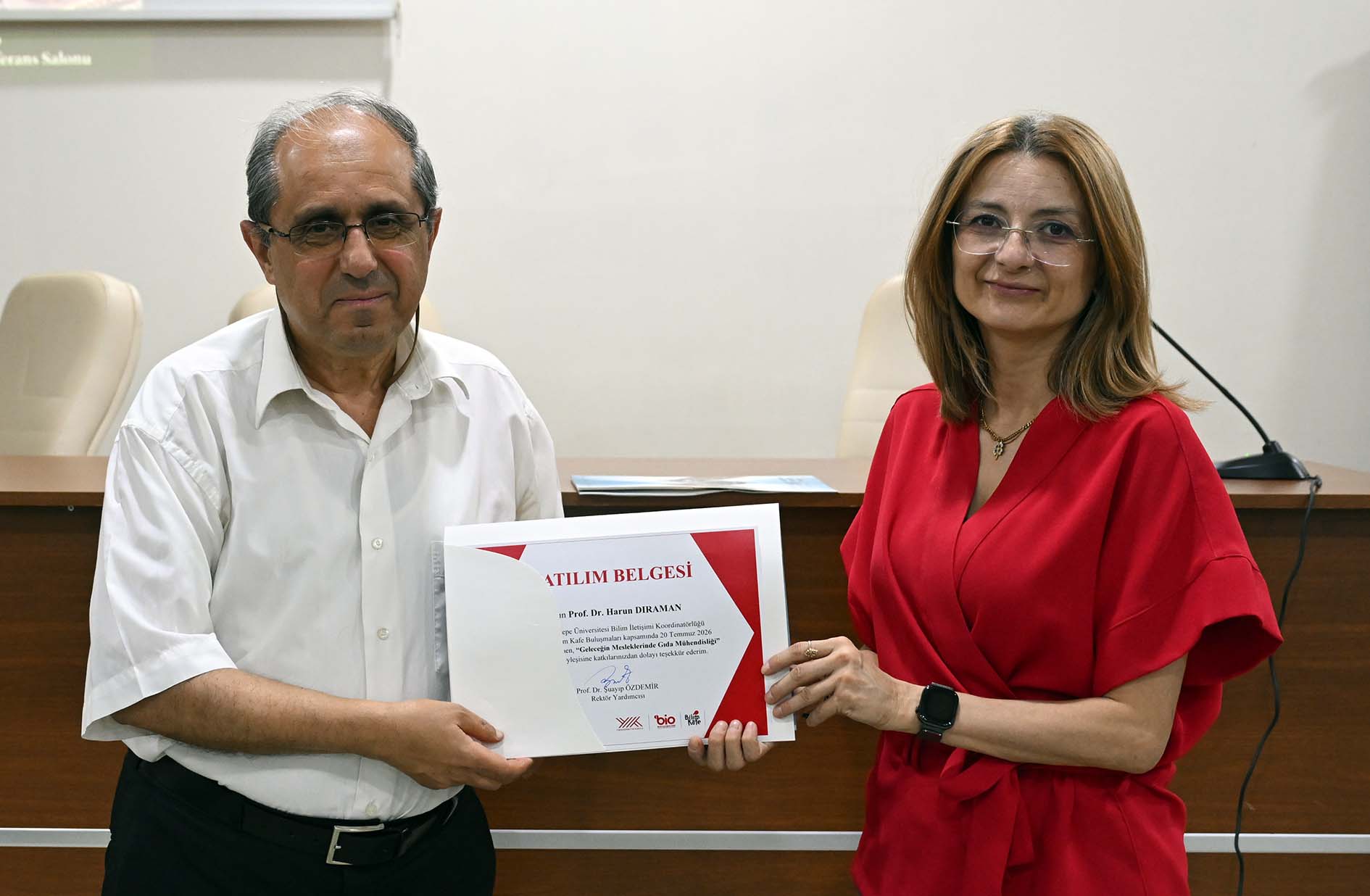 MÜSİAD Başkanı İşlek, AKÜ'de öğrencilerle buluştu