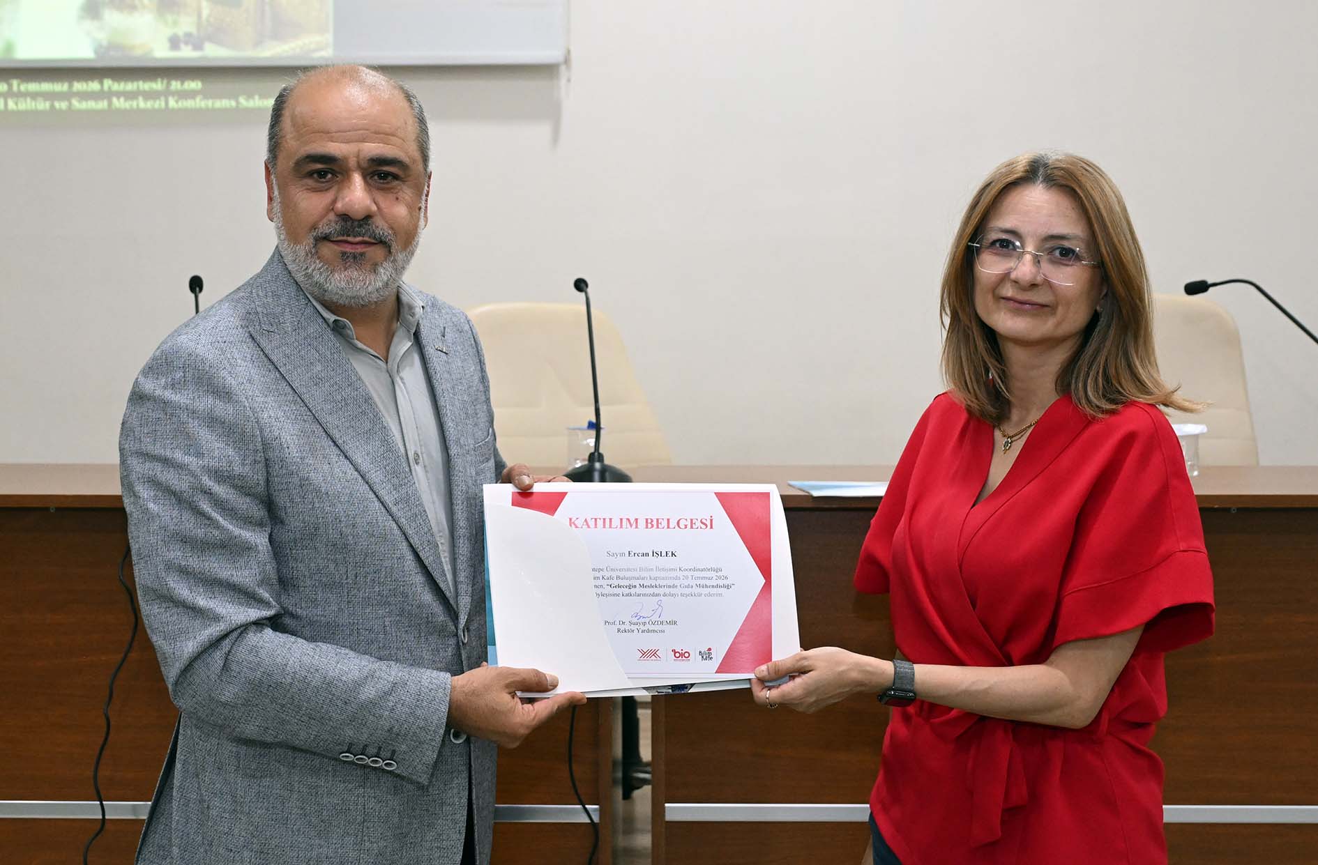MÜSİAD Başkanı İşlek, AKÜ'de öğrencilerle buluştu