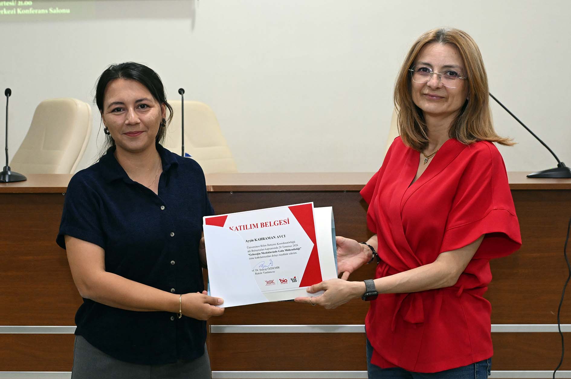 MÜSİAD Başkanı İşlek, AKÜ'de öğrencilerle buluştu