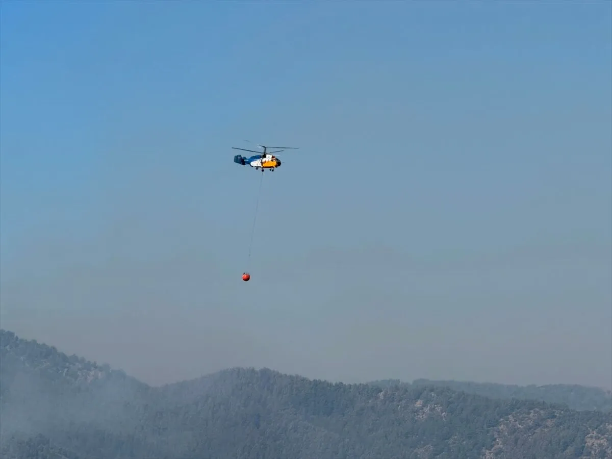 Muğla, Antalya, Balıkesir ve Mersin'deki orman yangınlarına müdahale ediliyor 7 Muğla, Antalya, Balıkesir ve Mersin'deki orman yangınlarına müdahale ediliyor