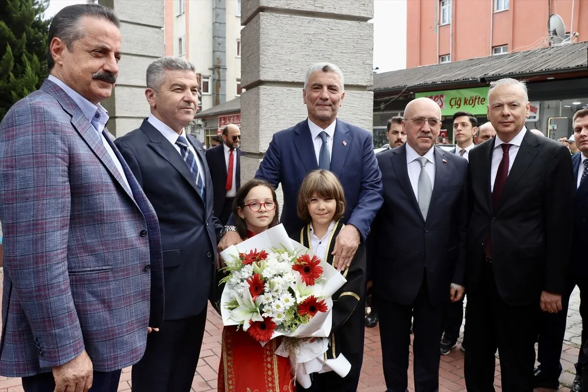 Bakan Bolat'tan Artvin esnafına 100 milyon liralık destek
