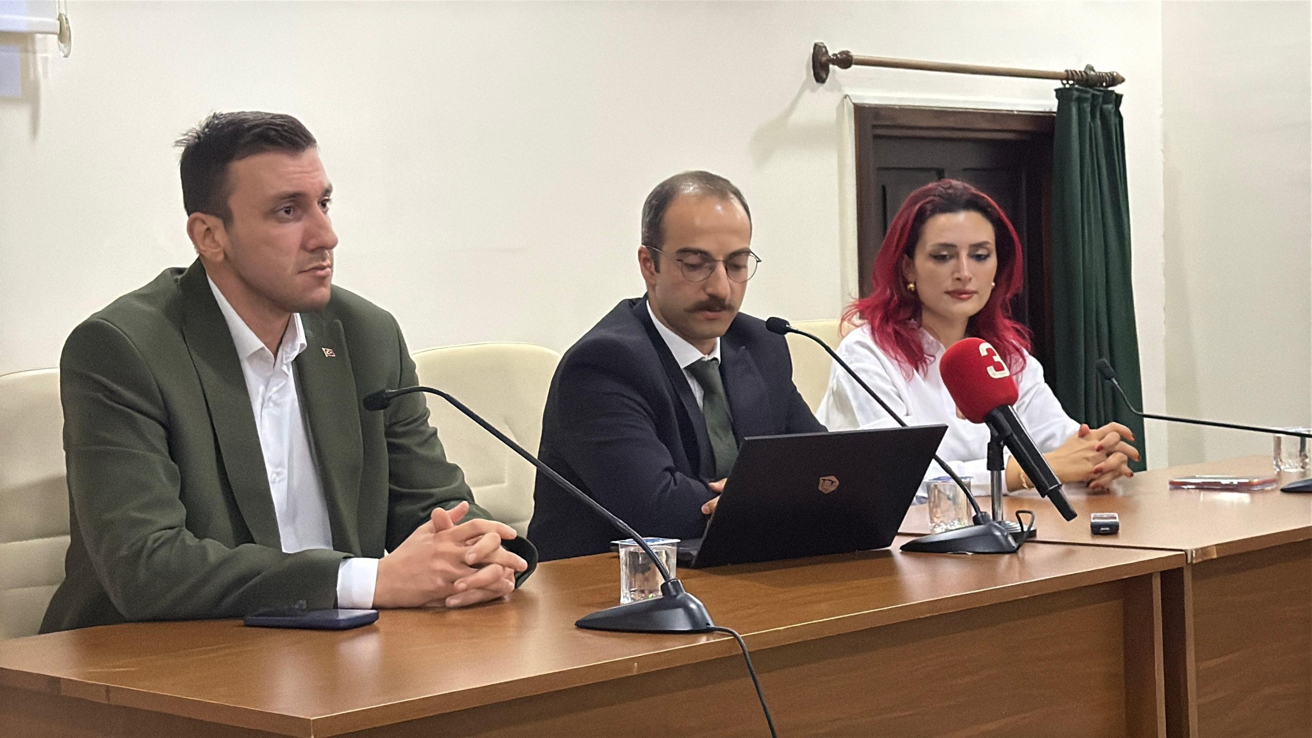 AKÜ’de her akşam tercih desteği