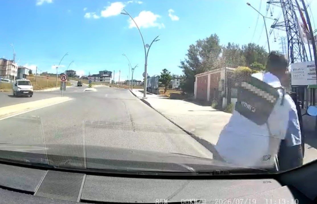 İnsanlık ölmüş! Trafikte uyarıya tornavidalı cevap
