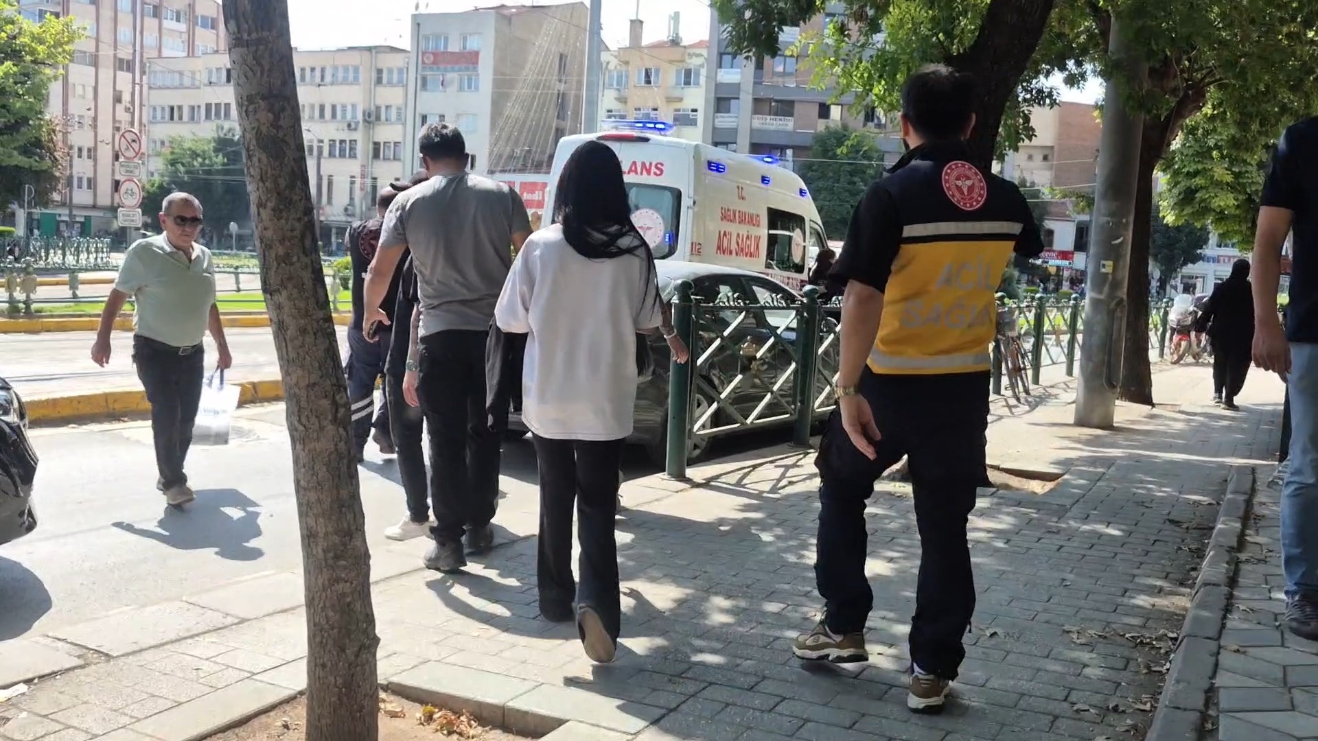 "Ben ablamın namusunu çöpte mi buldum"