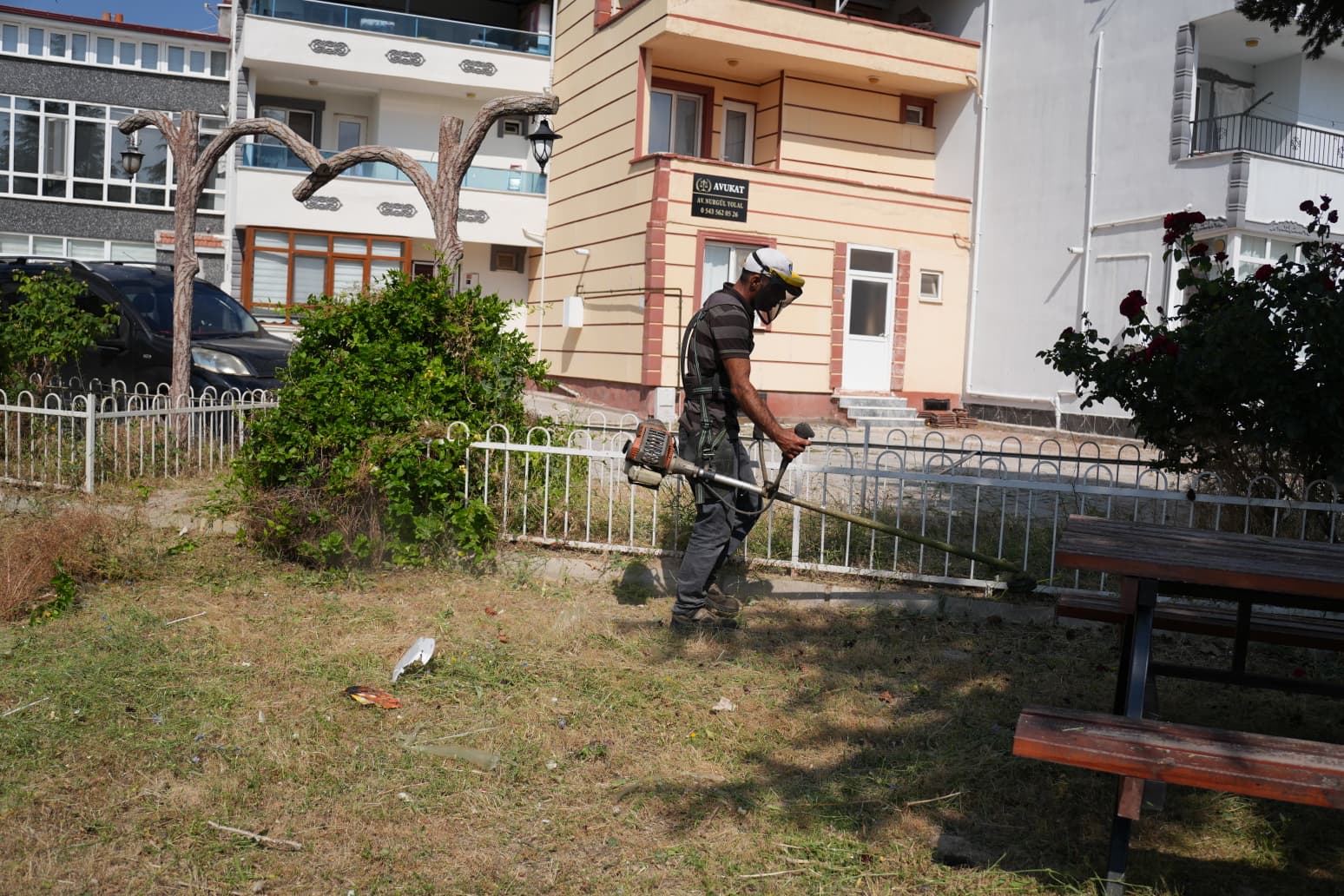 Bolvadin’de çevre düzenlemesi sürüyor