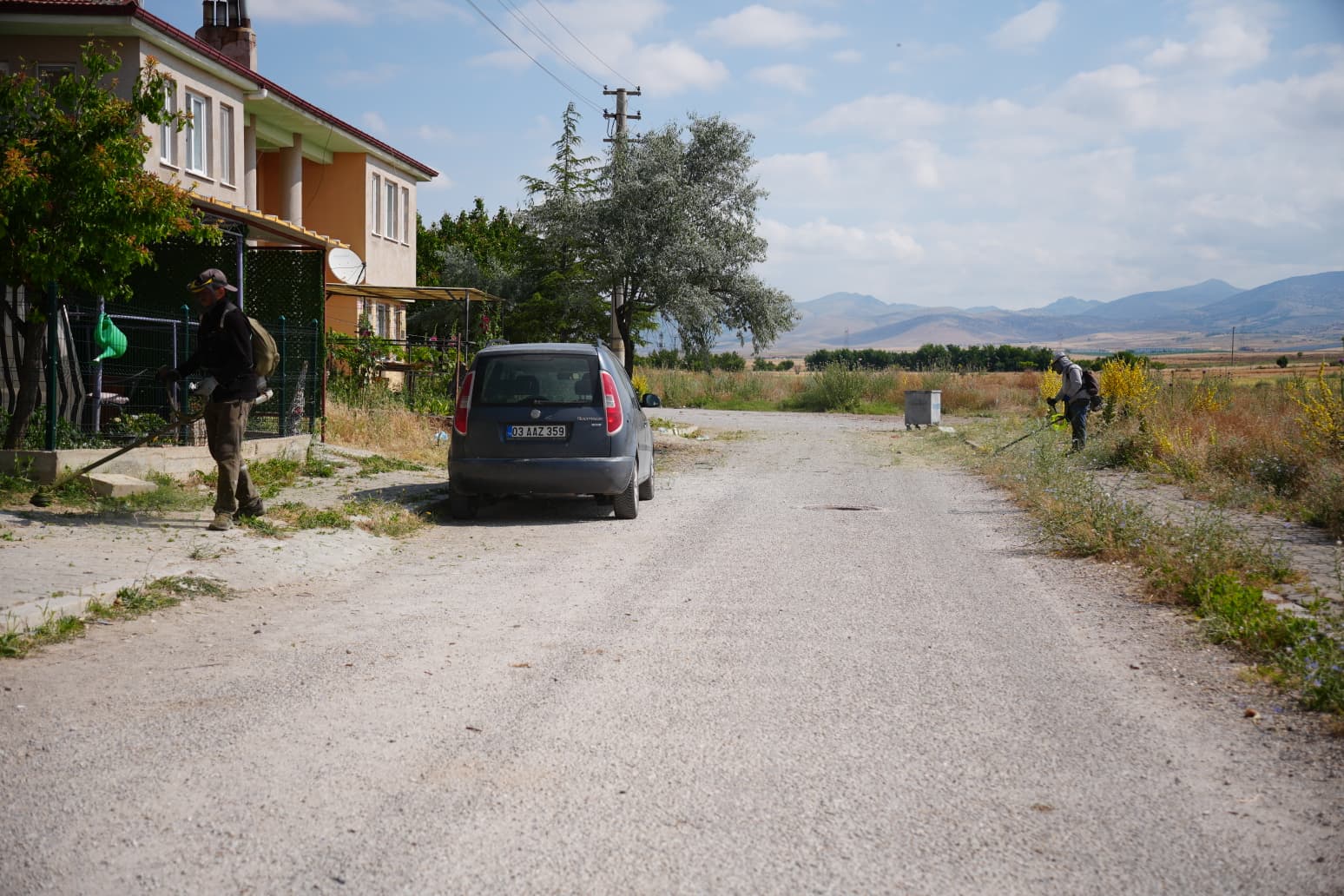 Bolvadin’de çevre düzenlemesi sürüyor