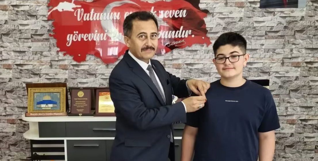Bolvadin’in LGS şampiyonuna anlamlı ödül