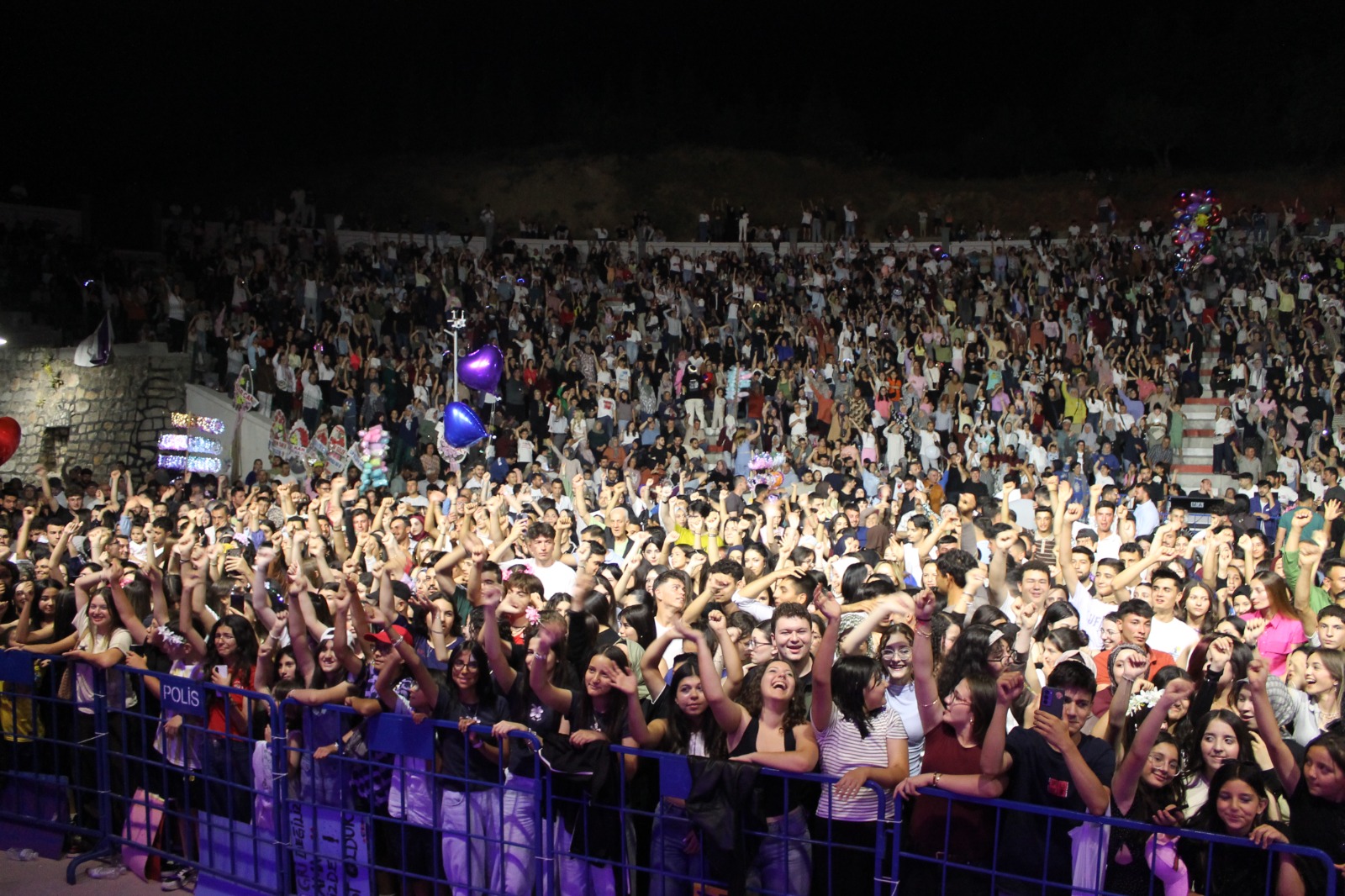 Çay’da Vişne ve Eber Sarısı Festivali coşkusu