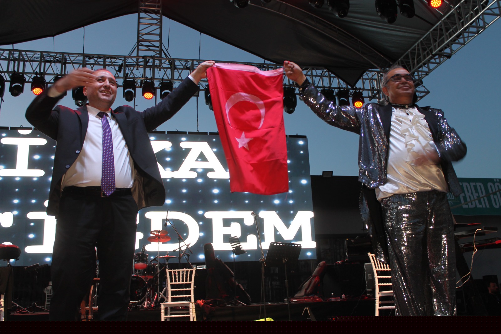 Çay’da Vişne ve Eber Sarısı Festivali coşkusu