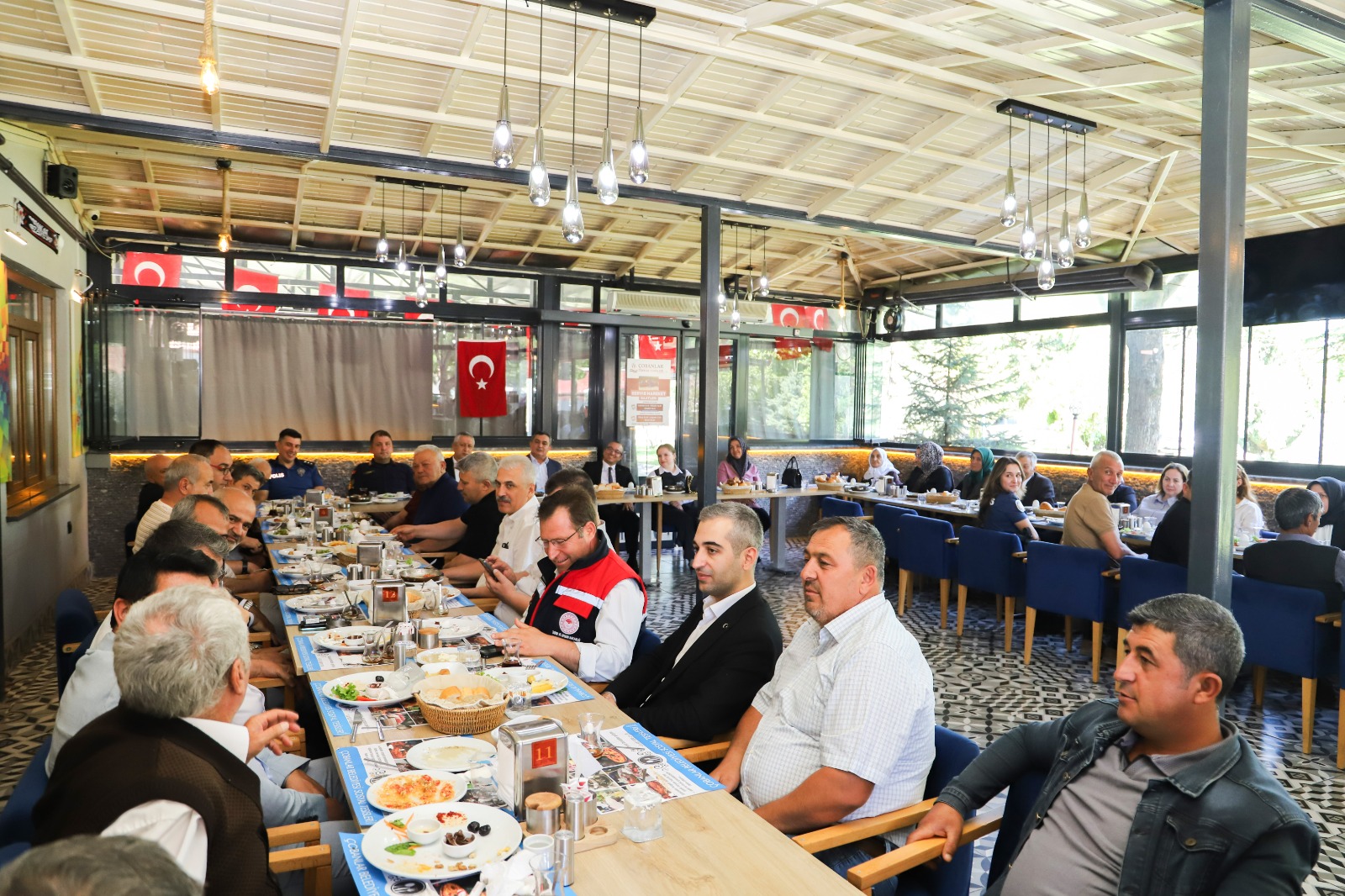 Çobanlar’da Kaymakam Nazmi Yücel için duygulu uğurlama