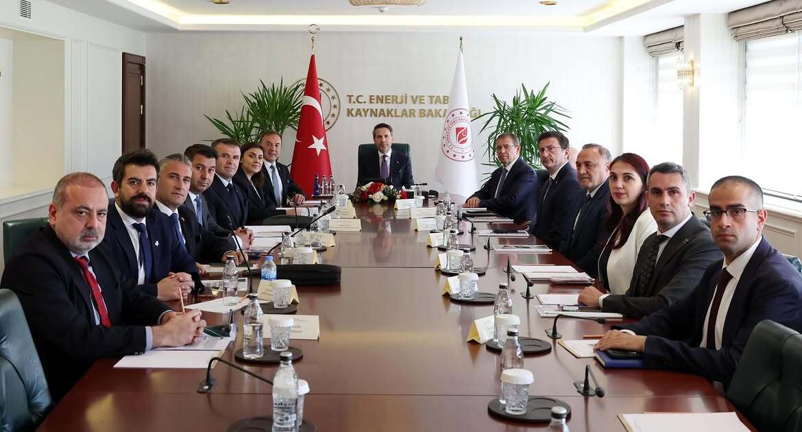 İMİB Yönetimi, Bakan Bayraktar ile sektörün sorunlarını görüştü