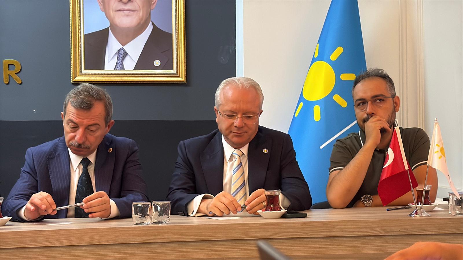 İYİ Parti Genel Merkez heyeti, Afyon basını ile buluştu