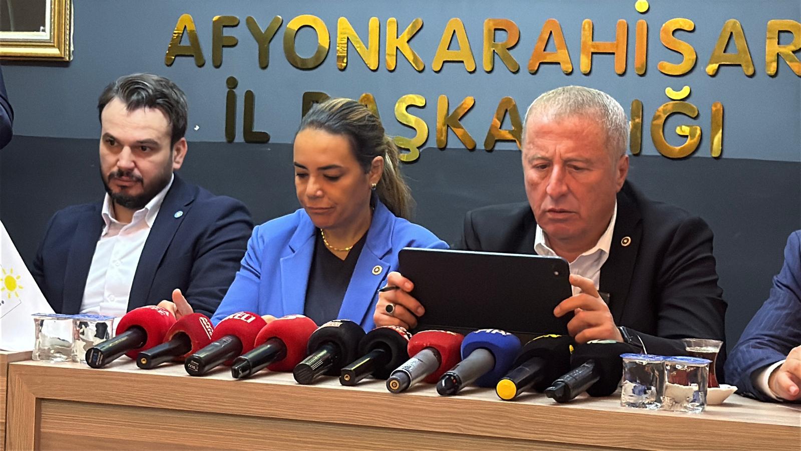 İYİ Parti Genel Merkez heyeti, Afyon basını ile buluştu