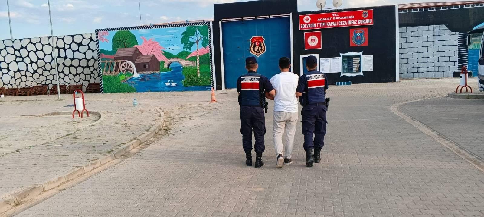 Jandarma, 46 firariyi yakaladı: 17’si tutuklandı