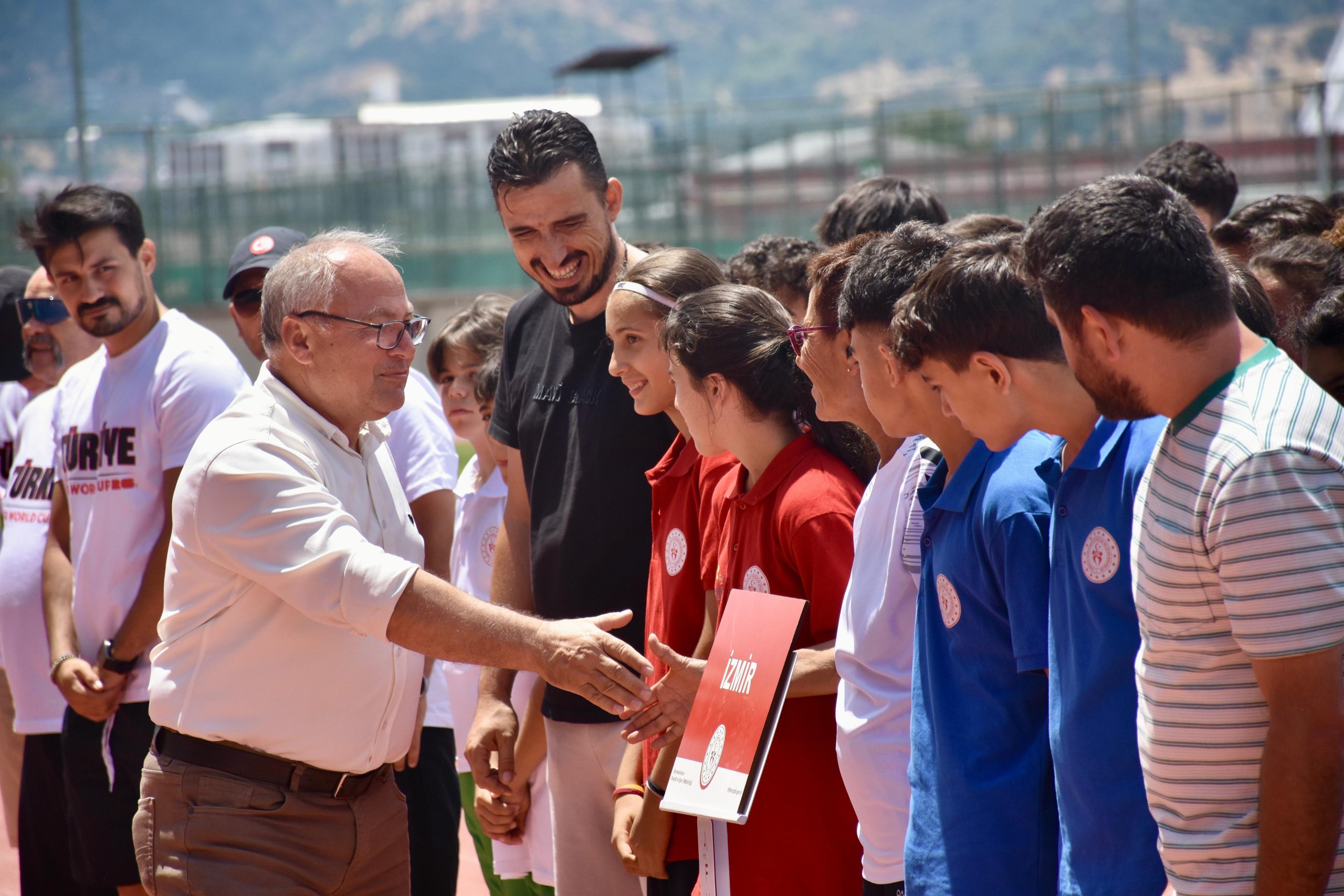 Kocatepe Spor Kompleksi'nde ANALİG mesaisi