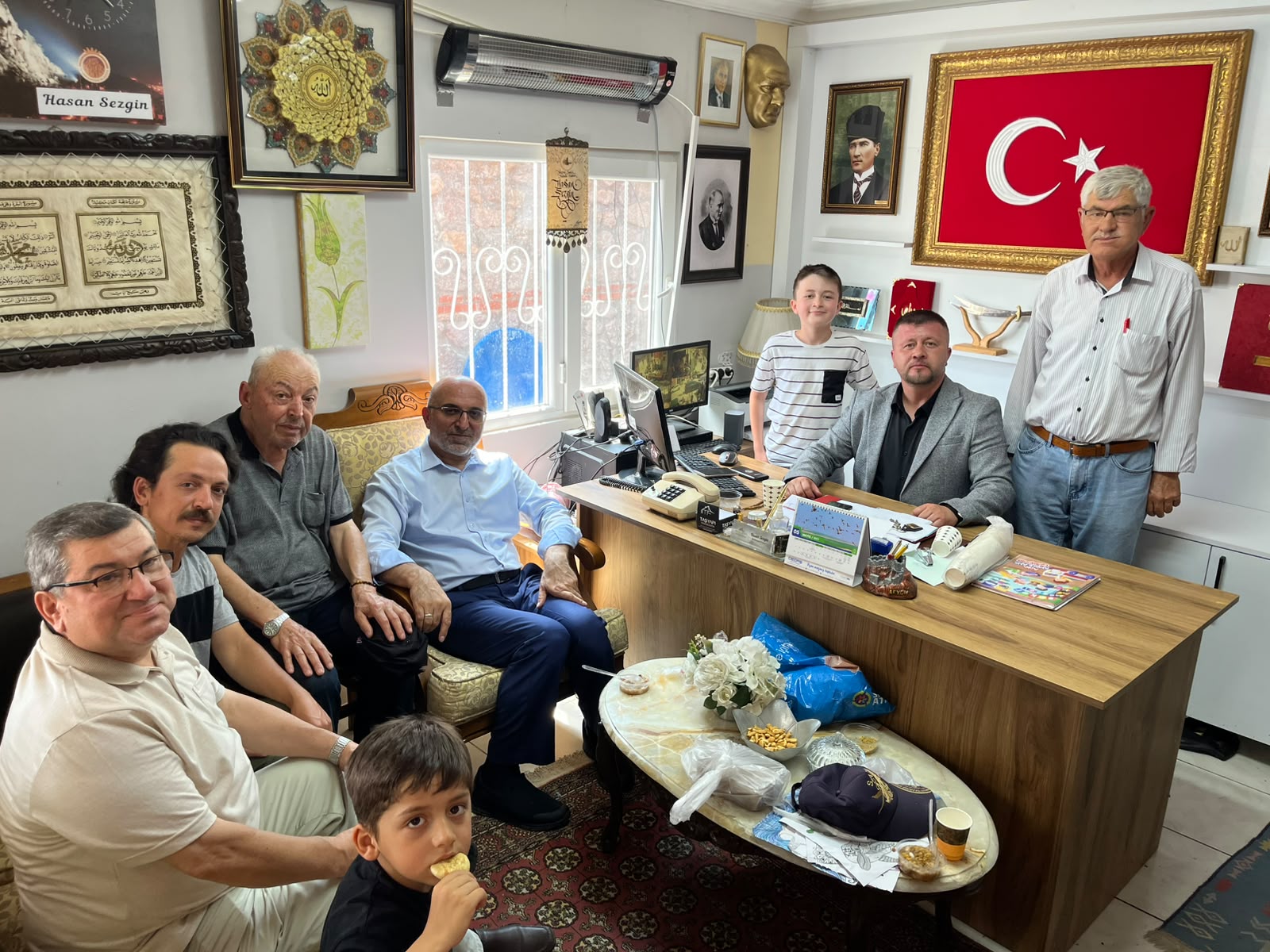 Nazmi Saatçi Mahallesi'nde aşure bereketi