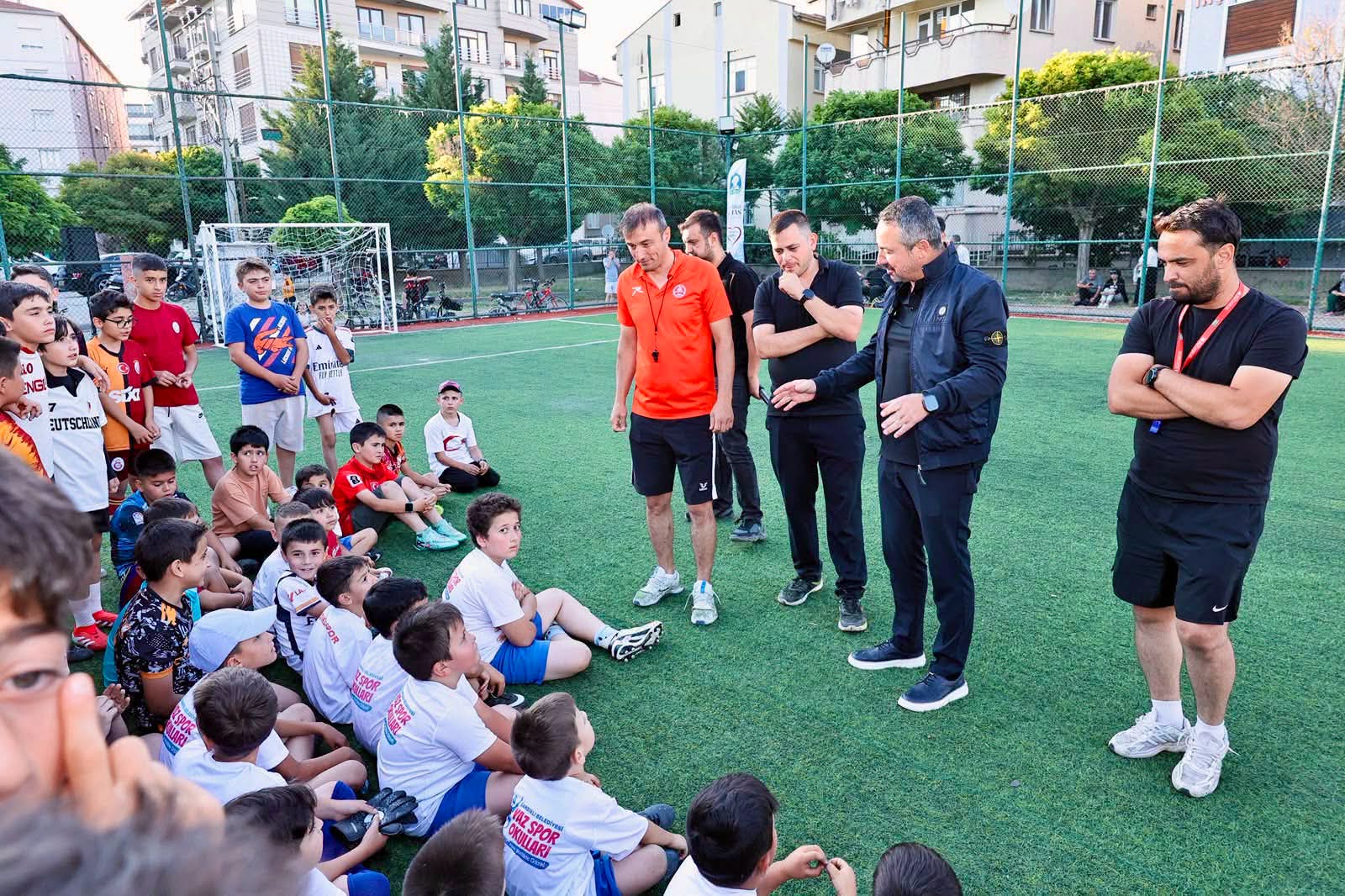 Sandıklı'da sokak futbol turnuvası başladı