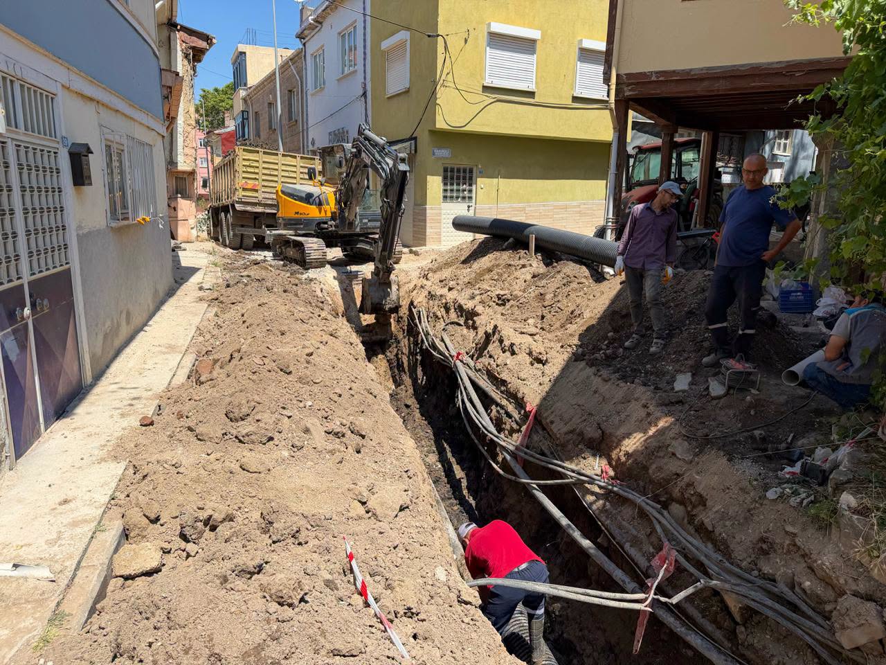 Şehir Hamamı çevresinde çalışmalar sürüyor