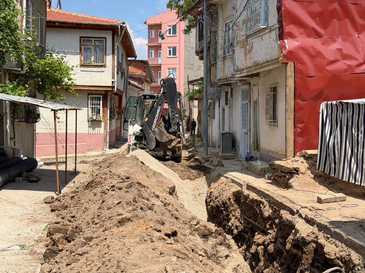 Şehir Hamamı çevresinde çalışmalar sürüyor
