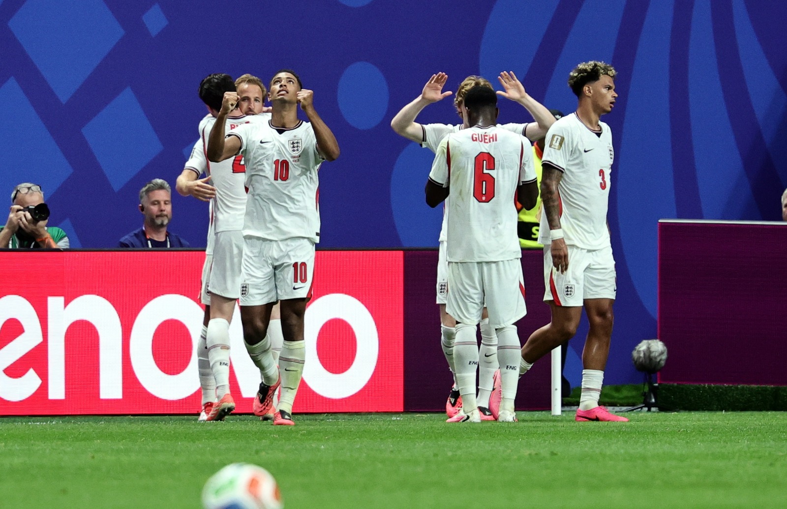 Harry Kane attı, İngiltere turladı