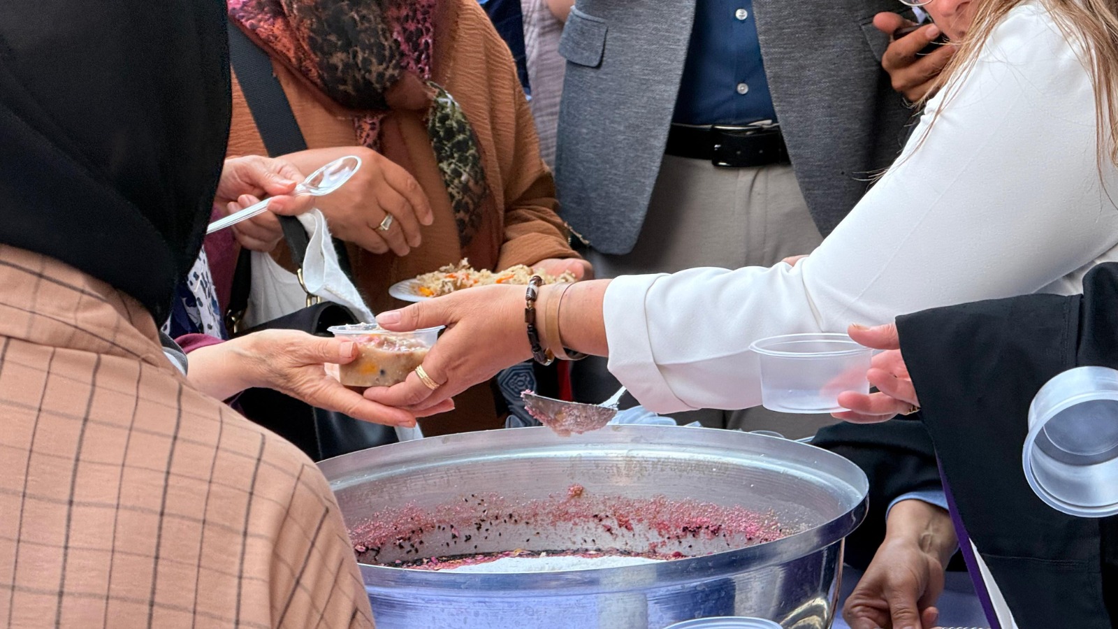 Afyonkarahisar'da 40 hatimli aşure ikramı