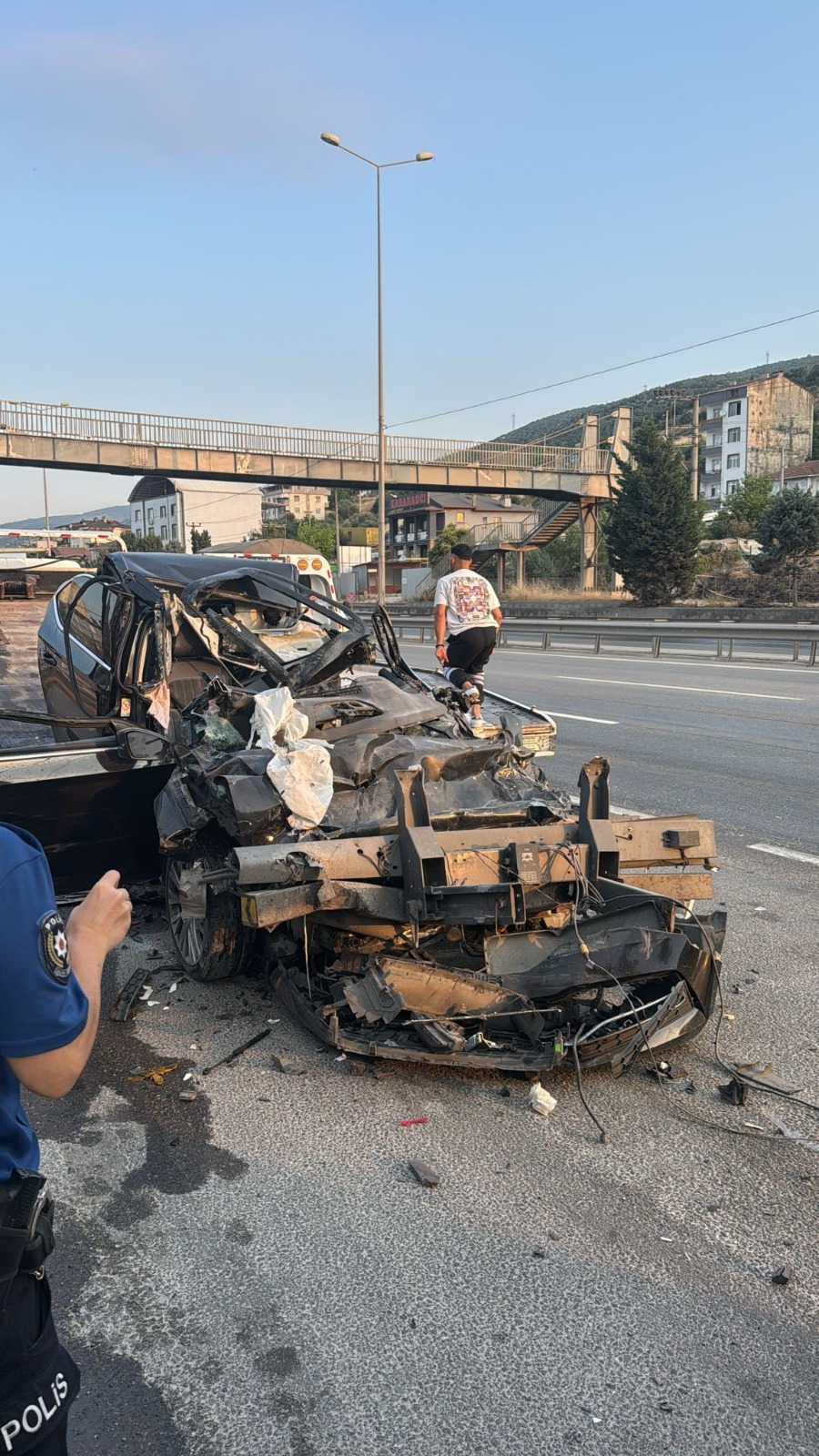 Baba-oğul, feci kazada hayatını kaybetti