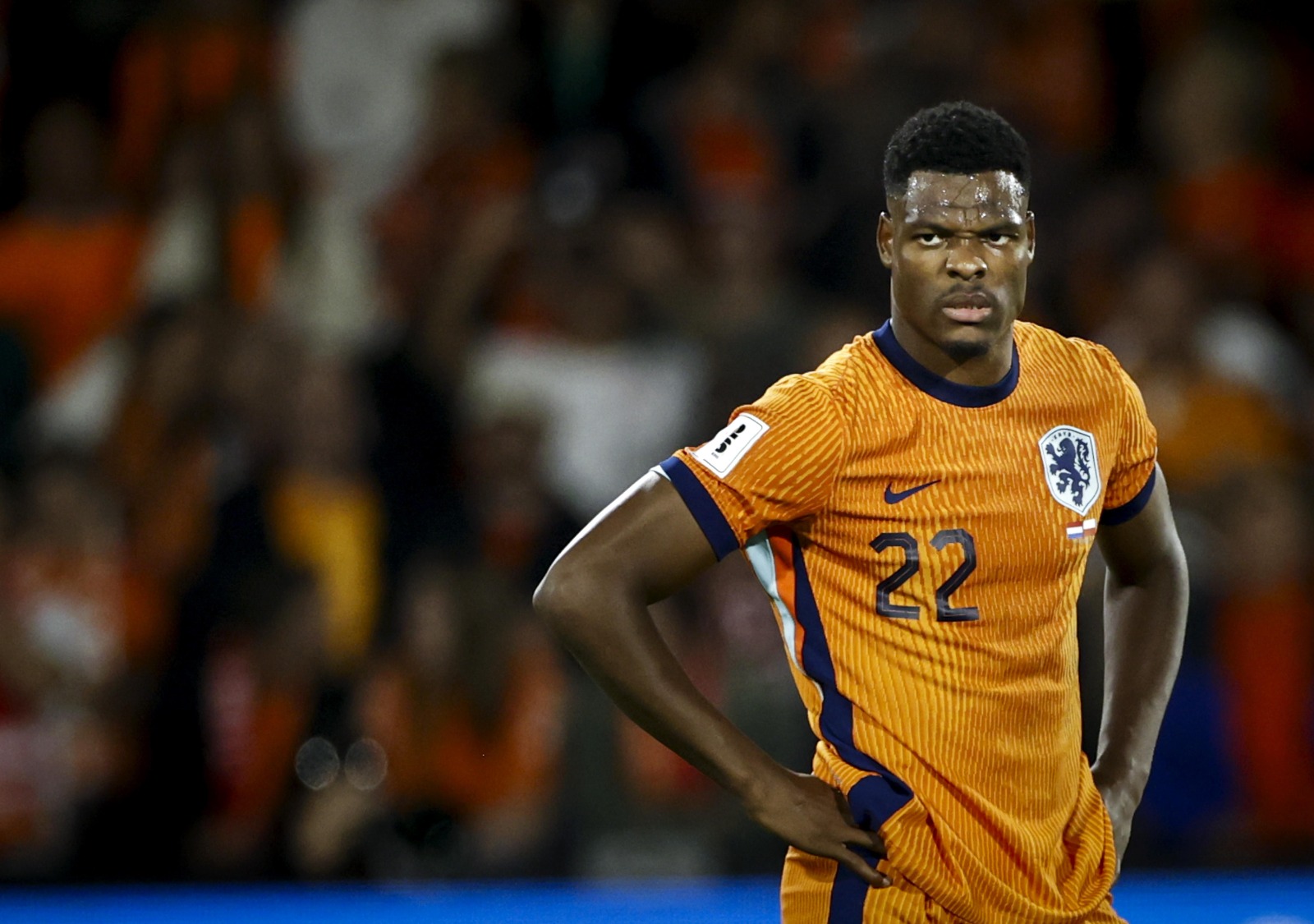 Real Madrid, Denzel Dumfries'i kadrosuna kattı