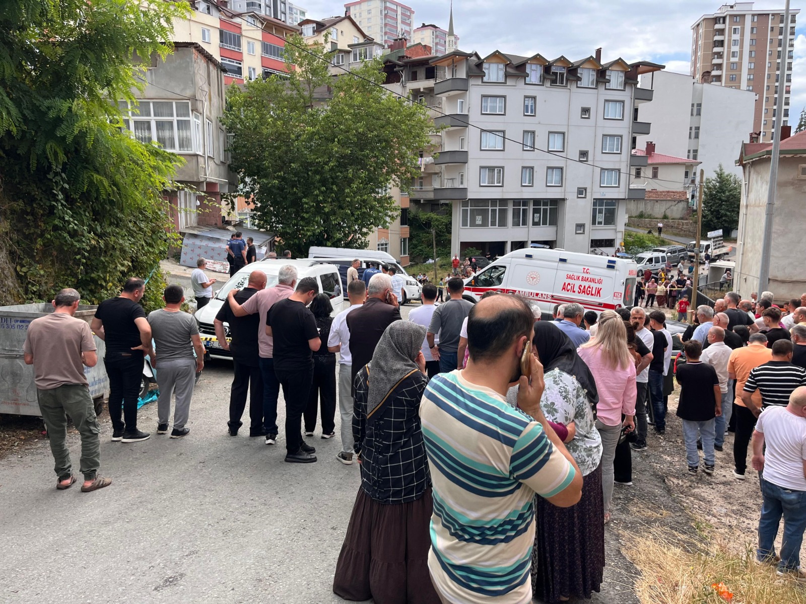 Abisini, yengesini ve yeğenini öldürdü