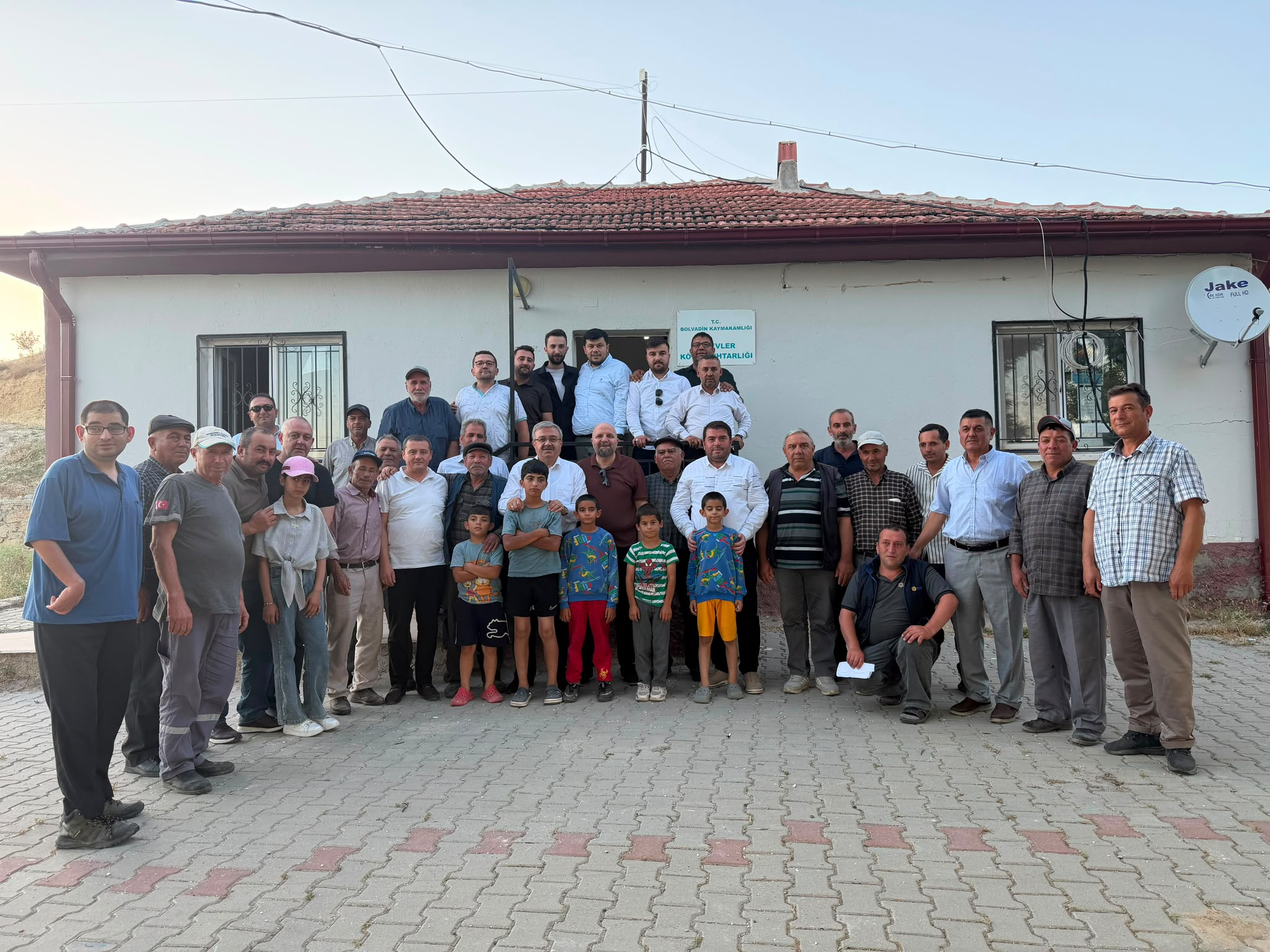Yurdunuseven, İlçelerde teşkilat ve vatandaşlarla buluşuyor