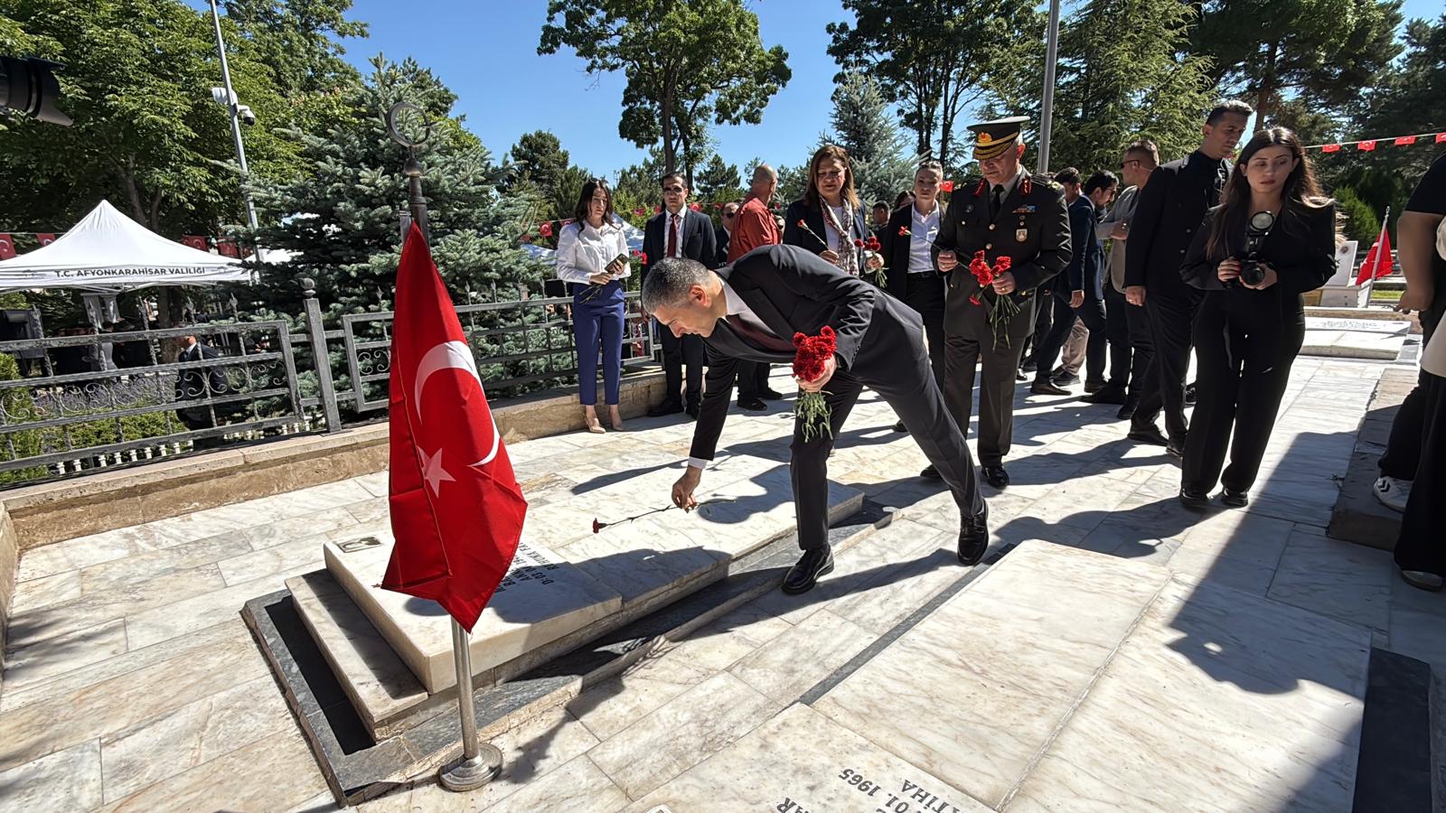 15 Temmuz şehitleri dualarla anıldı