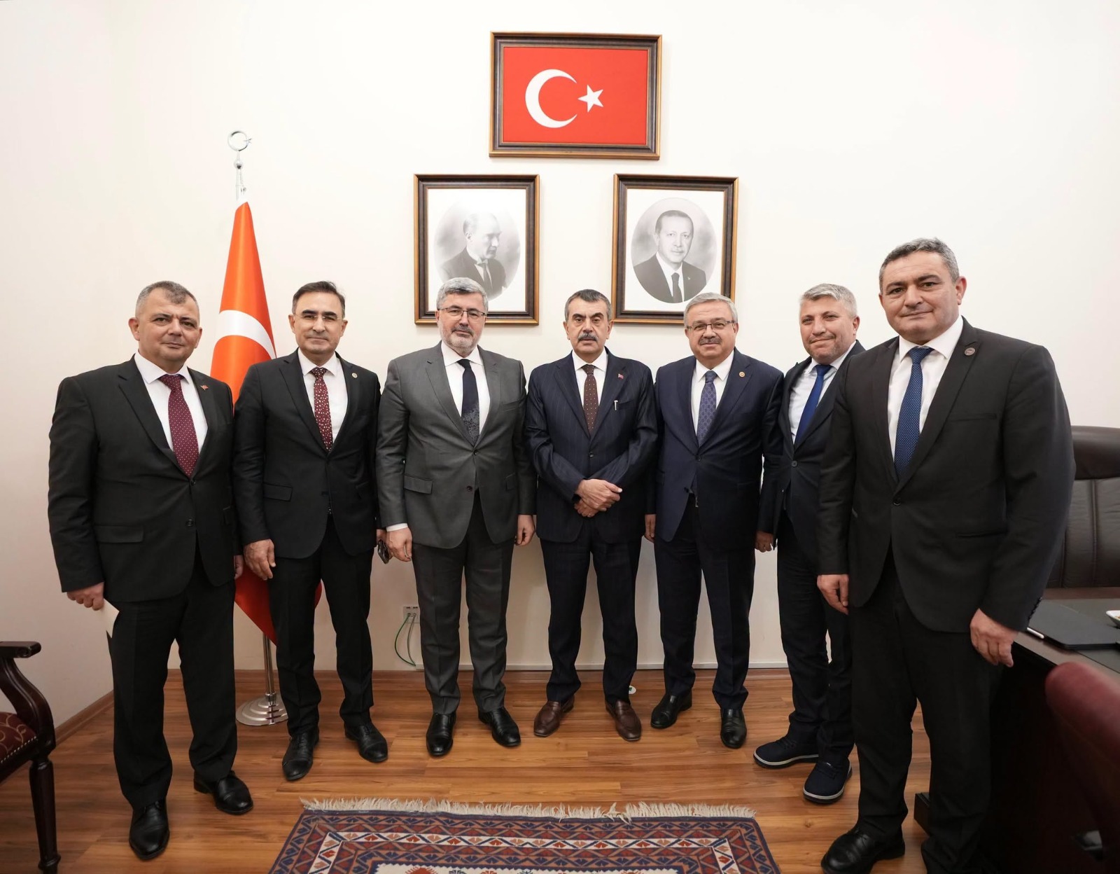 Başkan Altuntaş'tan Ankara'da yoğun ziyaret trafiği 6 Başkan Altuntaş'tan Ankara'da yoğun ziyaret trafiği