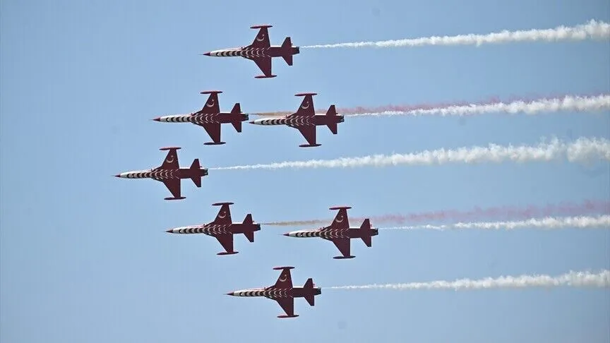 Türk Yıldızları NATO Zirvesi kapsamında Ankara’da gösteri uçuşu yapacak