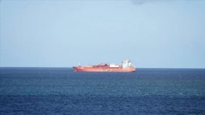2025’te Hürmüz Boğazı’ndan günlük yaklaşık 20 milyon varil petrol ve