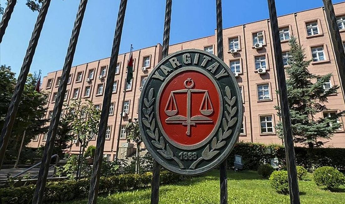 Aile Mahkemesi’ne başvuran yaşlı adam, eşinin kendisini hor gördüğünü, aşağıladığını,