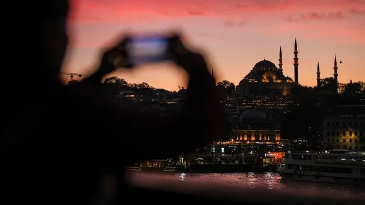 Mevlid Kandili ne zaman, hangi gün? Diyanet 2026 dini günler takvimi ile Mevlid Kandili'nin önemi ve fazileti