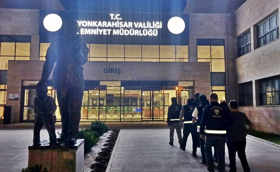 116 saatlik kamera incelemesi hırsızları ele verdi