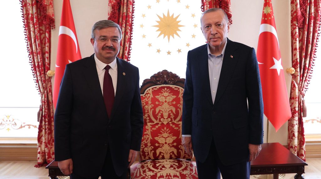 “25 yıllık AK Parti yürüyüşü, Türkiye’nin yükseliş hikâyesidir”