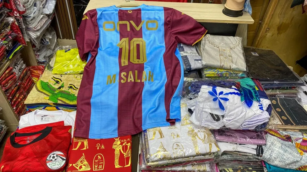 Muhammed Salah’ın Trabzonspor forması, Mısır’da kapışılıyor