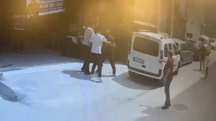 Bursa'da akrabaların kavgası savaş alanına döndü: 6 yaralı, 4 gözaltı!
