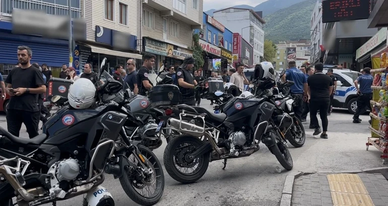 Bursa'da akrabaların kavgası savaş alanına döndü: 6 yaralı, 4 gözaltı!