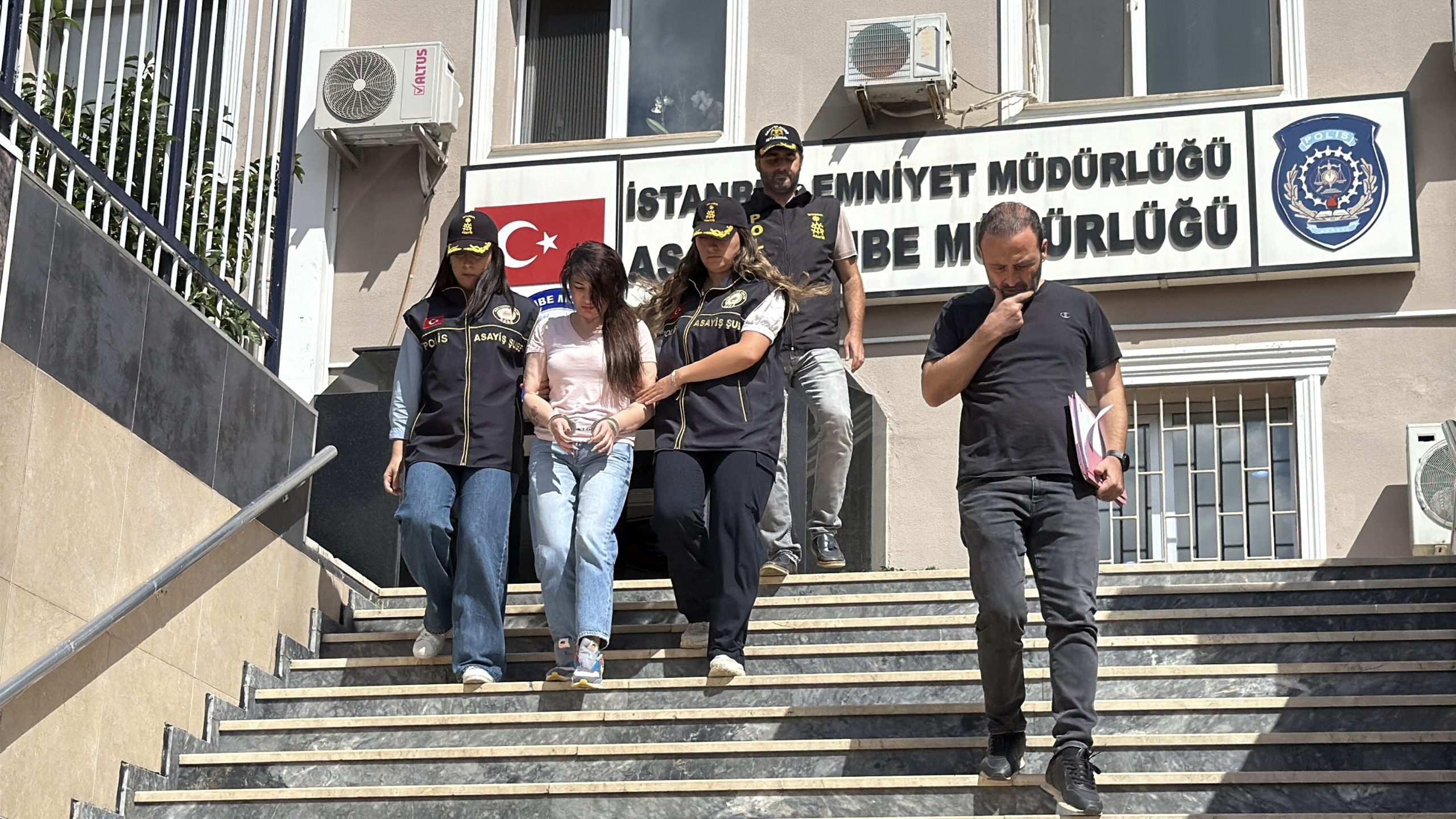 Ponzi Mine, Kadıköy’de yakalandı