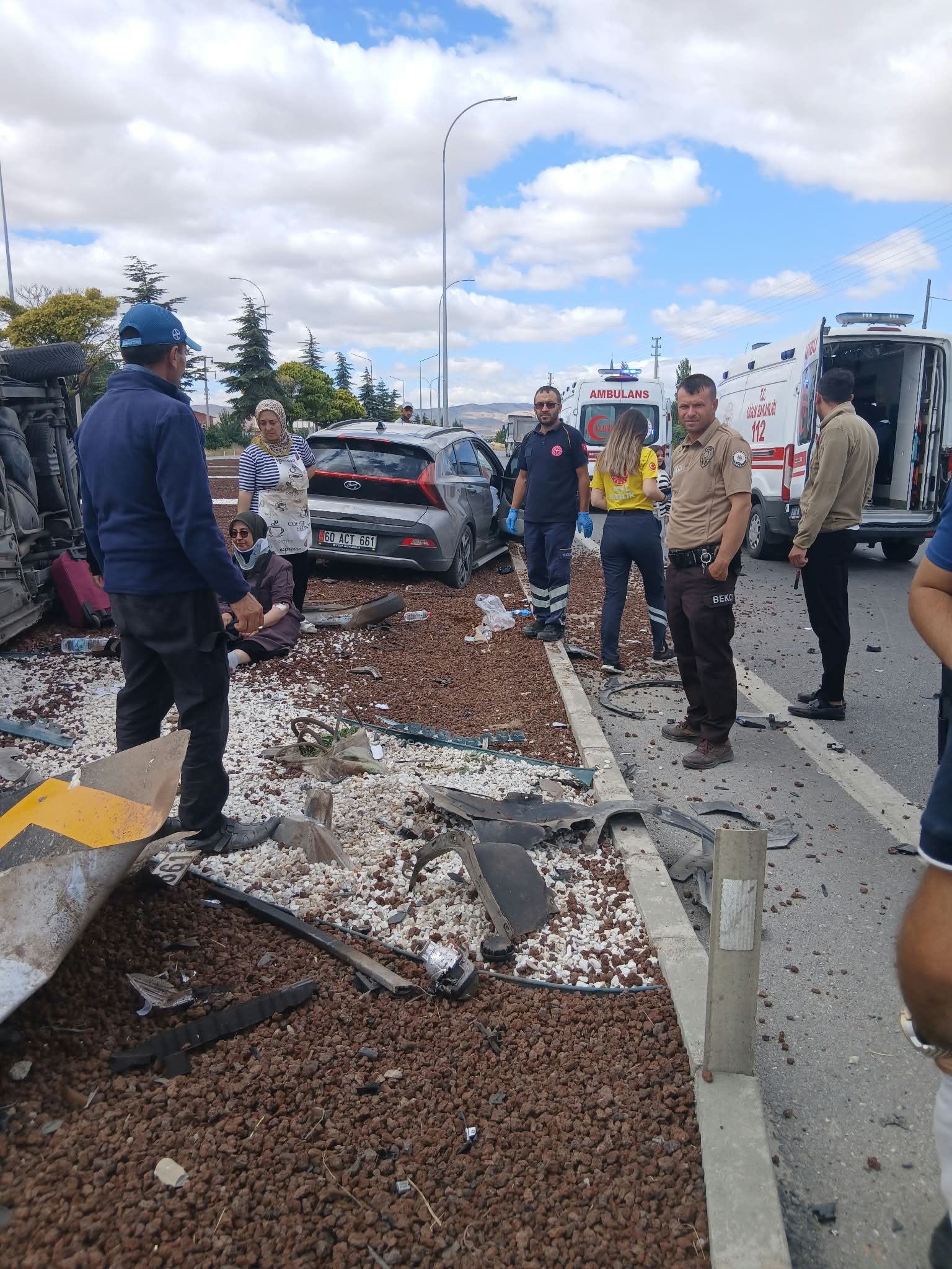 Otomobillerin çarpıştığı kazada 7 kişi yaralandı
