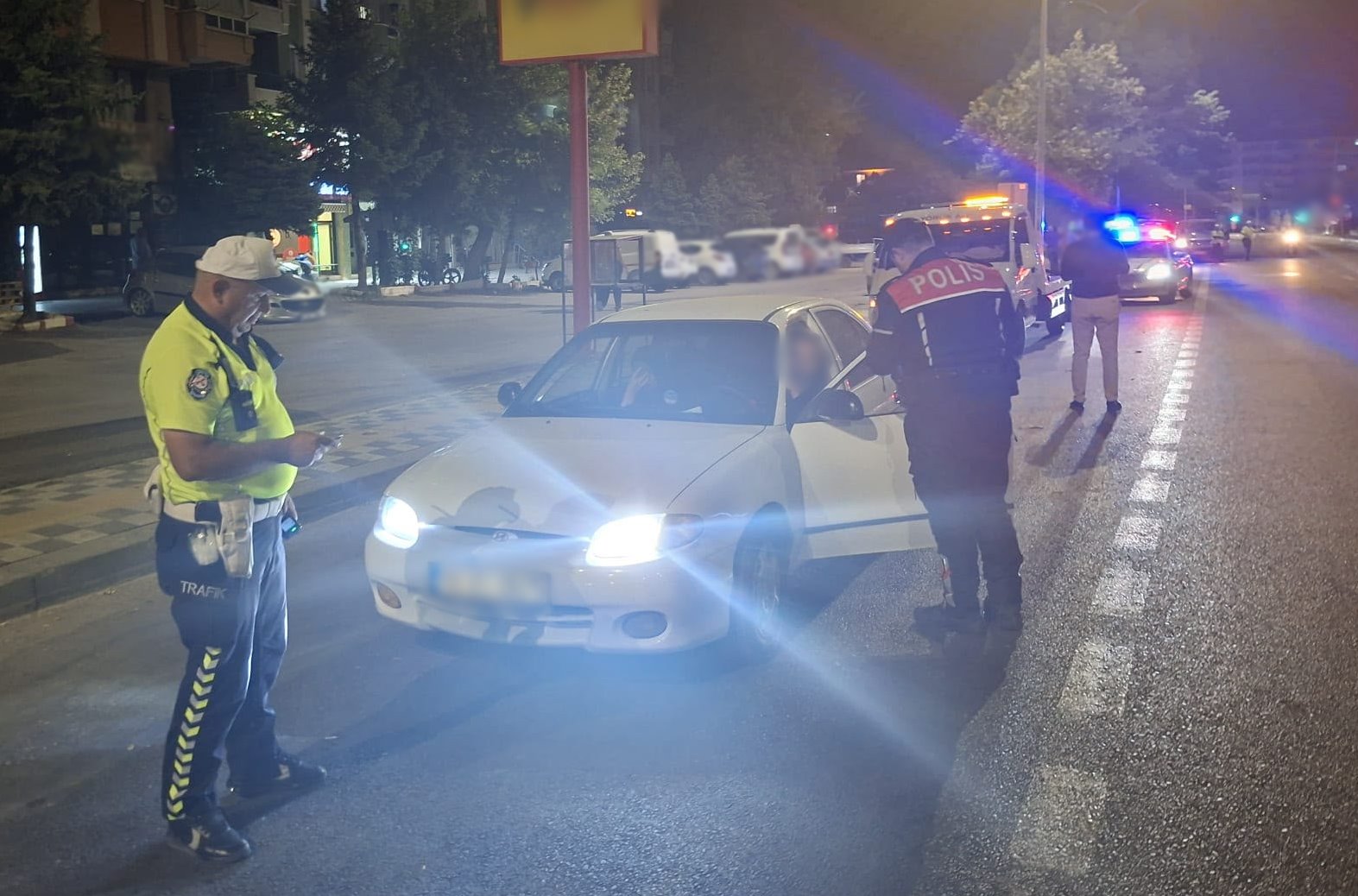Afyonkarahisar’da 92 araca milyonluk ceza