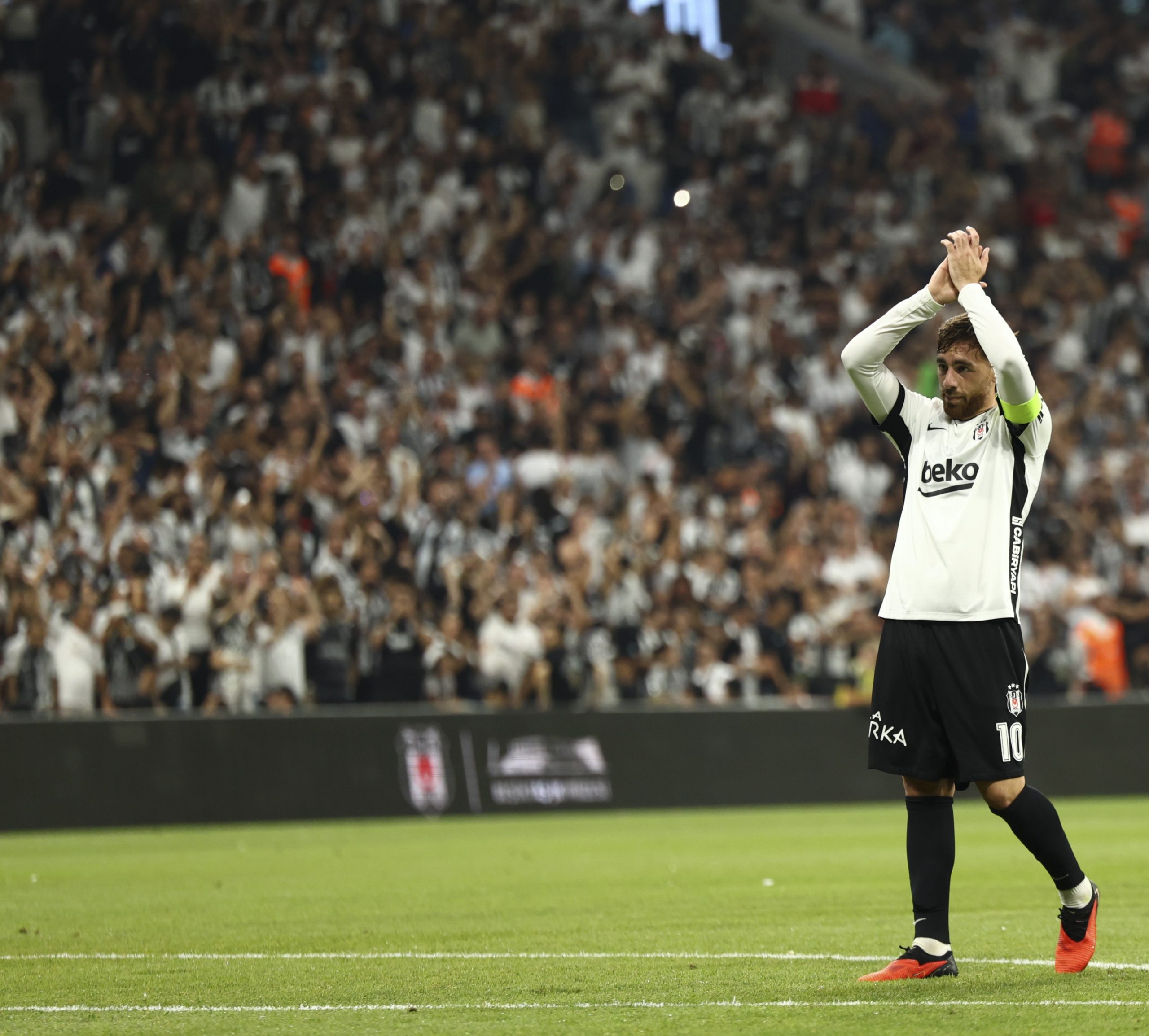 Afyonlu Orkun Kökçü, Beşiktaş’ı Avrupa’da sırtlıyor