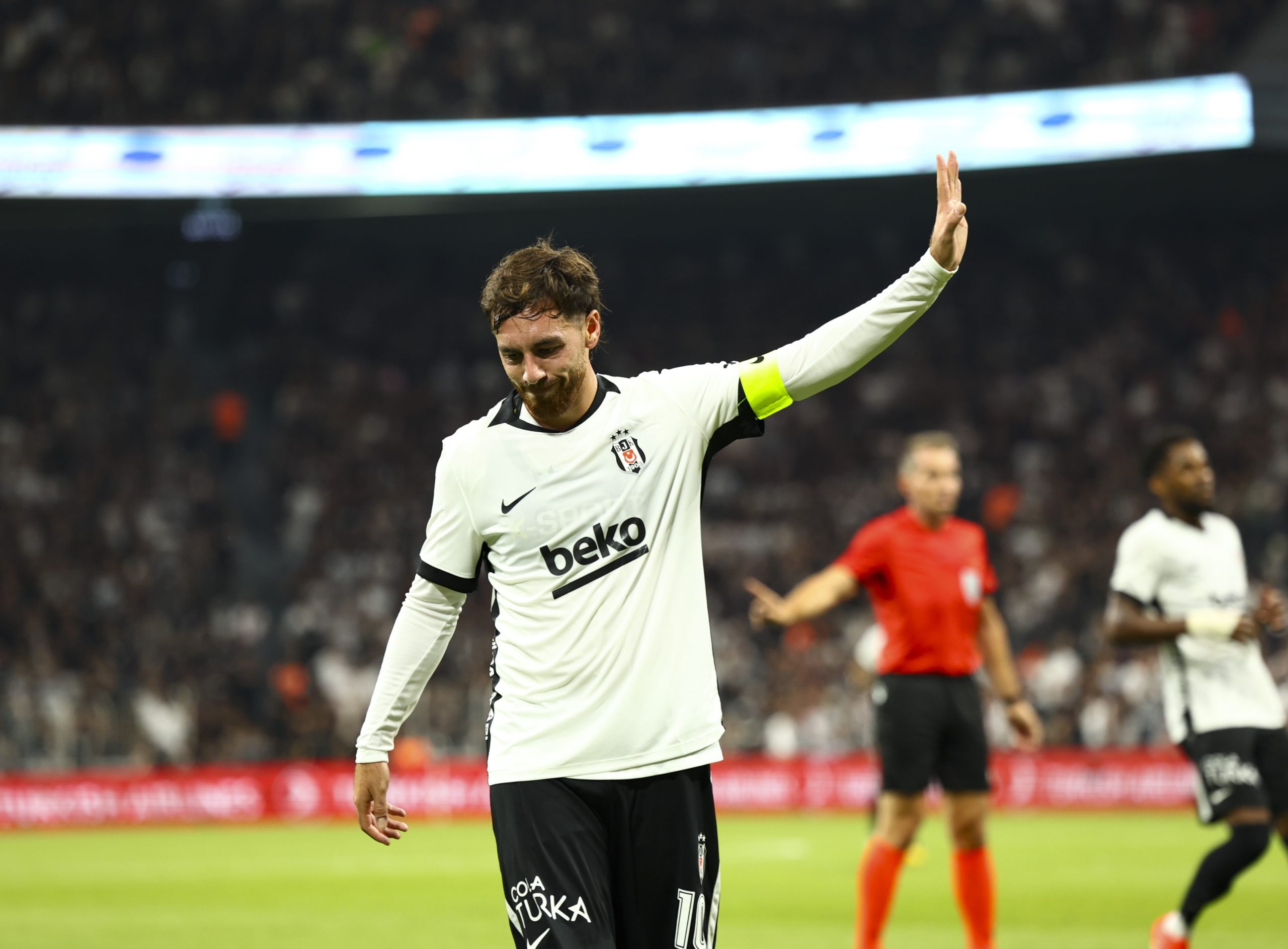 Afyonlu Orkun Kökçü, Beşiktaş’ı Avrupa’da sırtlıyor